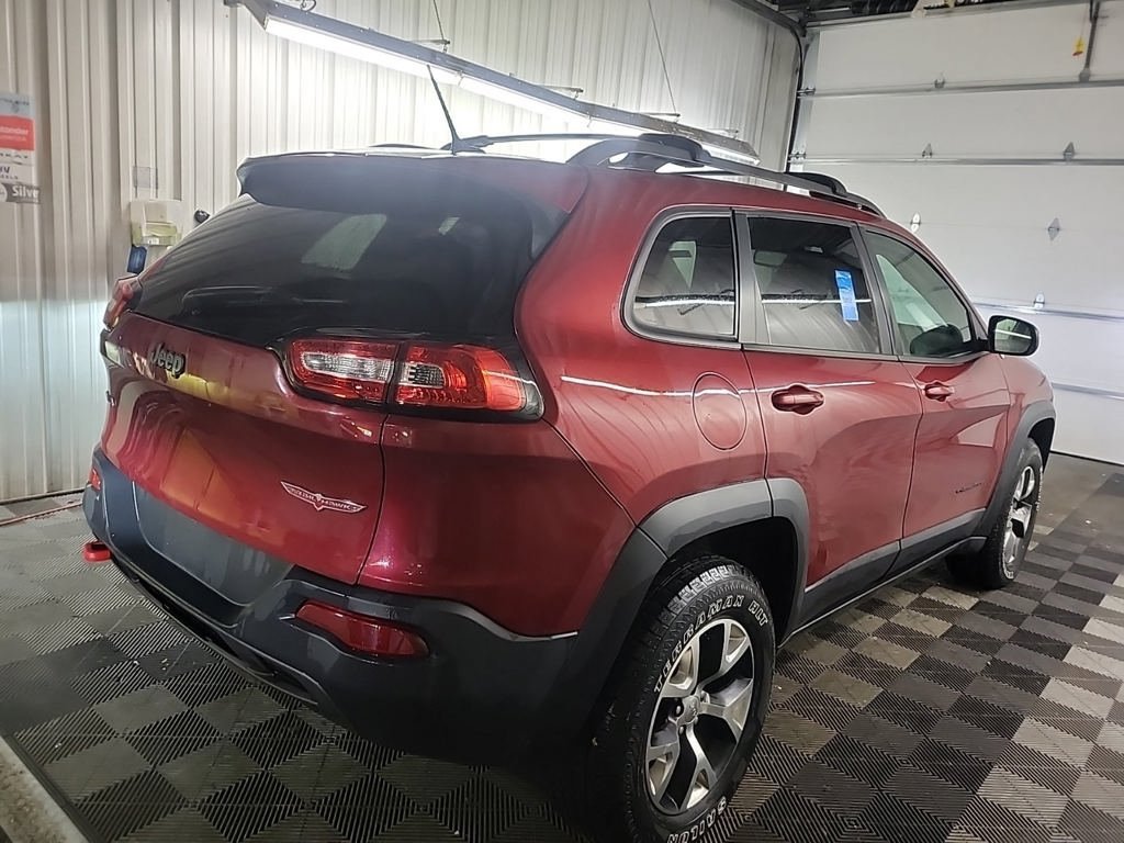 Used 2014 Jeep Cherokee Trailhawk w/ Leather Interior Group AWD/4WD image 10