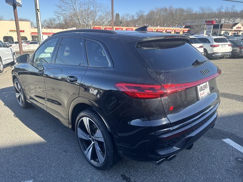 New 2025 Audi SQ5 Premium Plus image 4