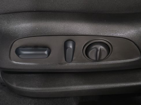 Used 2022 Chevrolet Equinox LT AWD/4WD image 13
