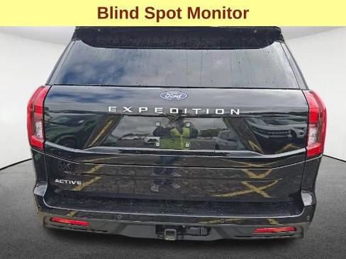 Used 2025 Ford Expedition Active RWD image 7