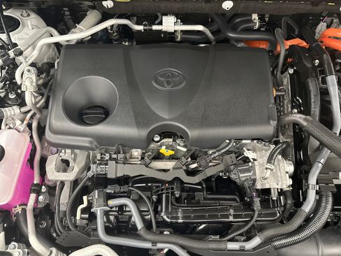 Used 2025 Toyota RAV4 SE w/ Weather & Moonroof Package AWD/4WD image 26