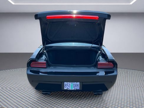 Used 2013 Dodge Challenger SXT RWD image 7