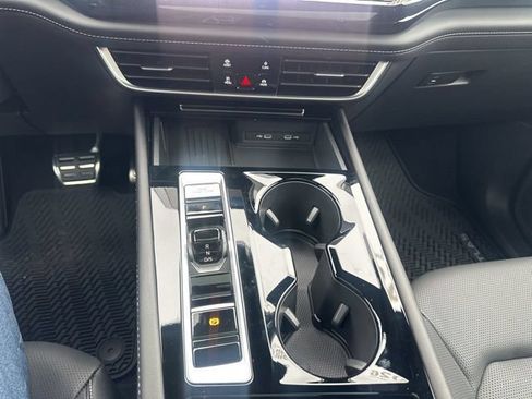 New 2026 Volkswagen Atlas Cross Sport SEL R-Line AWD/4WD image 34