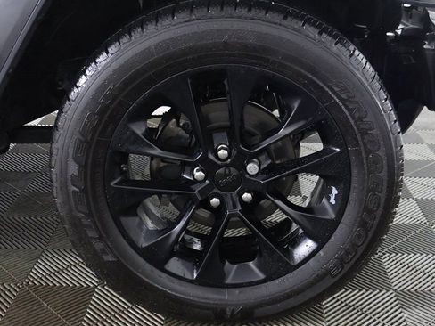 Used 2021 Jeep Gladiator Overland AWD/4WD image 19