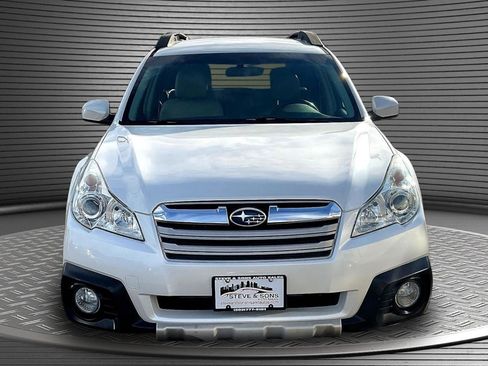Used 2013 Subaru Outback 2.5i Limited image 2