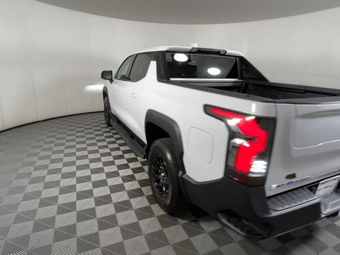 New 2025 Chevrolet Silverado EV LT image 68