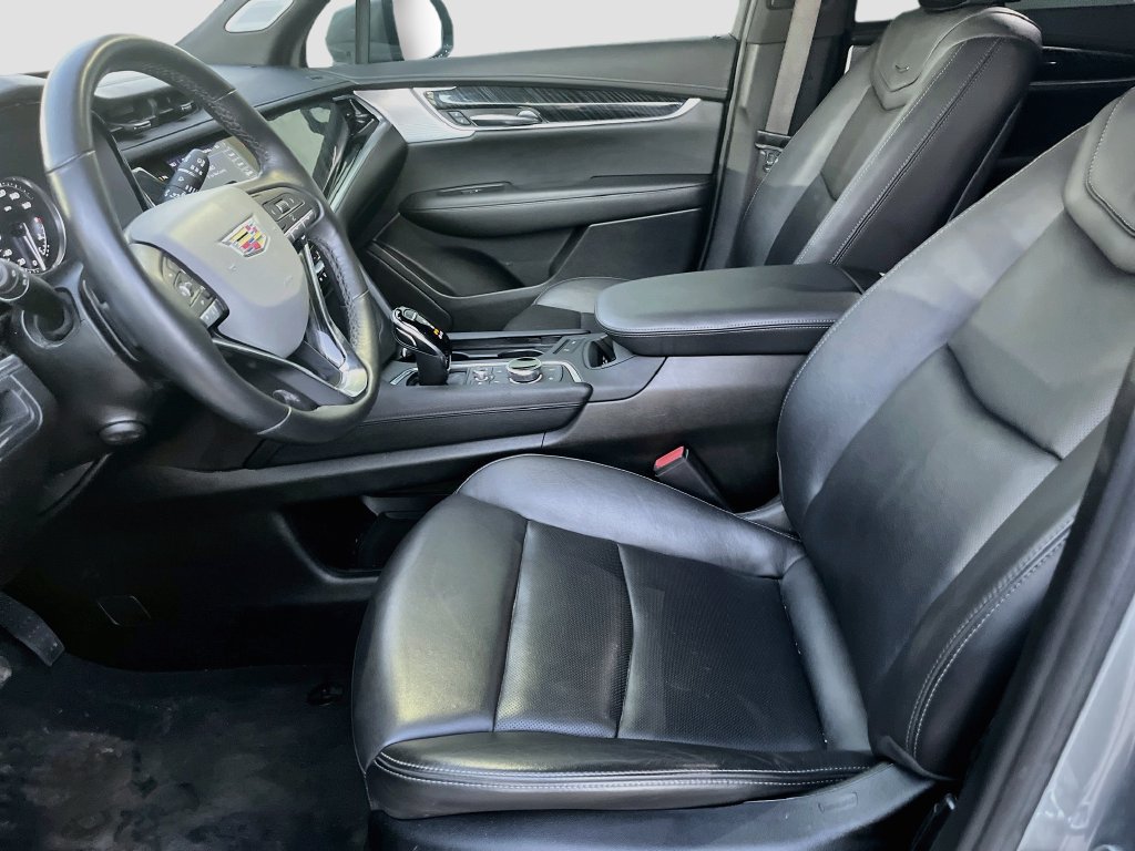 Used 2025 Cadillac XT6 Premium Luxury AWD/4WD image 22