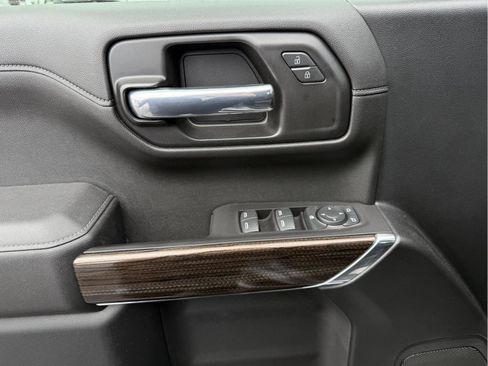 Used 2021 Chevrolet Silverado 1500 LT image 7