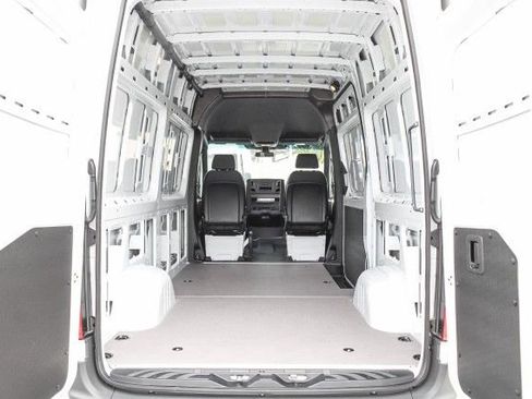 New 2025 Mercedes-Benz Sprinter 2500 image 26