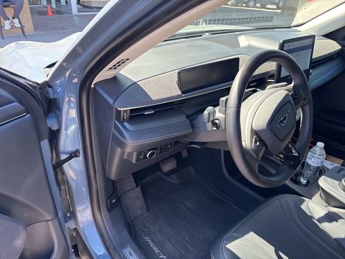 Used 2023 Ford Mustang Mach-E Premium image 3