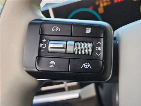 Used 2024 Hyundai Santa Fe Calligraphy image 11