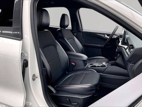 Certified 2023 Ford Escape ST-Line Select w/ Tech Pack #2 AWD/4WD image 7