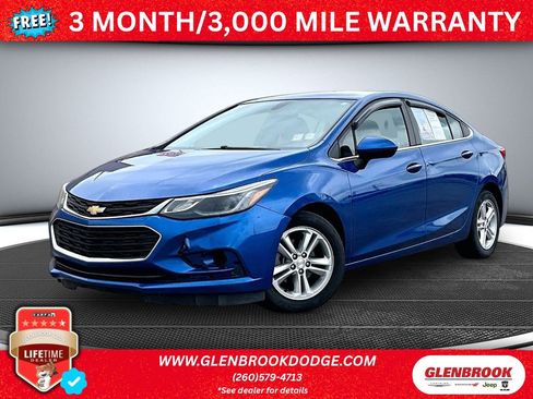 Used 2018 Chevrolet Cruze LT w/ Convenience Package FWD image 1