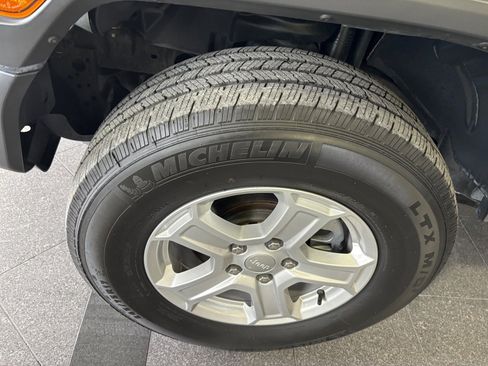 Used 2021 Jeep Wrangler Unlimited Sport image 30