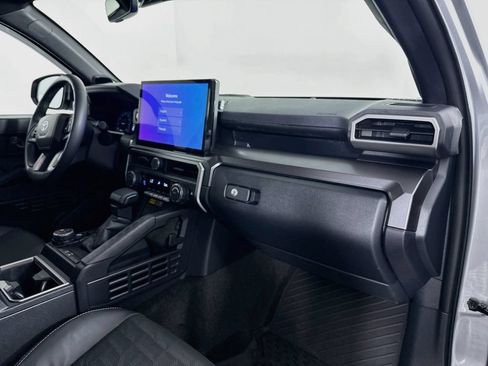 Used 2025 Toyota 4Runner TRD Off-Road Premium AWD/4WD image 23