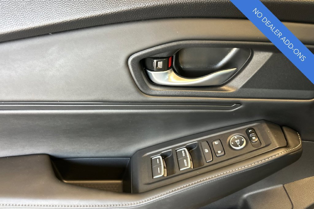 Used 2025 Honda Accord Sport image 11