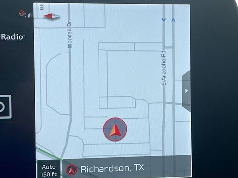 Used 2025 Kia Telluride EX w/ EX Captain's Chair Package image 13