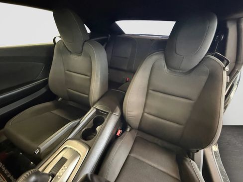 Used 2015 Chevrolet Camaro LT w/ 1LT Preferred Package RWD image 13