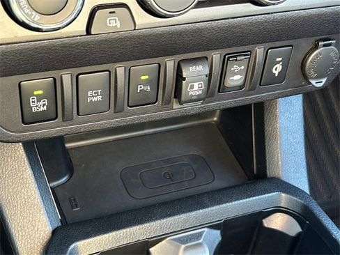 Used 2019 Toyota Tacoma TRD Sport image 30