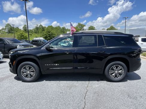 New 2025 Chevrolet Traverse LT w/ Driver Confidence Package FWD image 5