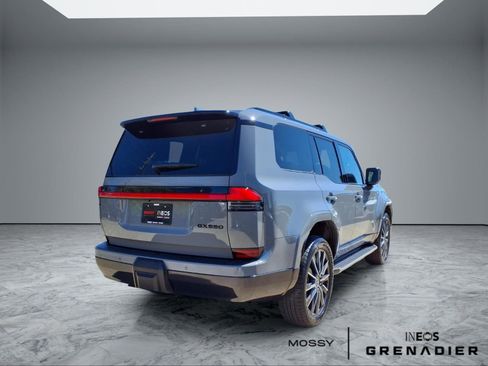 Used 2025 Lexus GX 550 w/ Cold Area Package AWD/4WD image 7