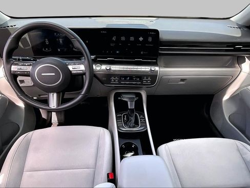 Used 2025 Hyundai Kona SEL FWD image 13