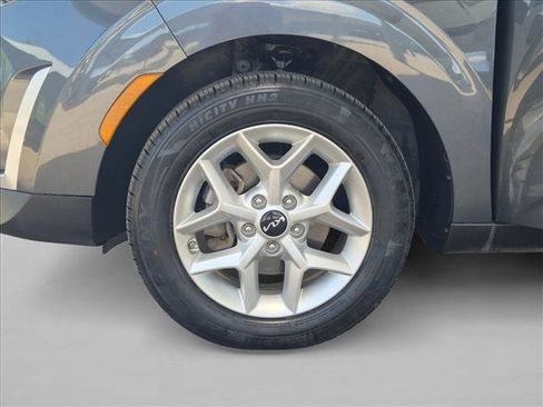 Used 2023 Kia Soul LX w/ Option Group 015 FWD image 22