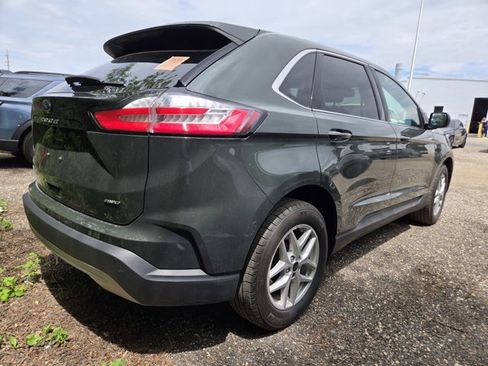 Used 2024 Ford Edge SEL w/ Convenience Package AWD/4WD image 4