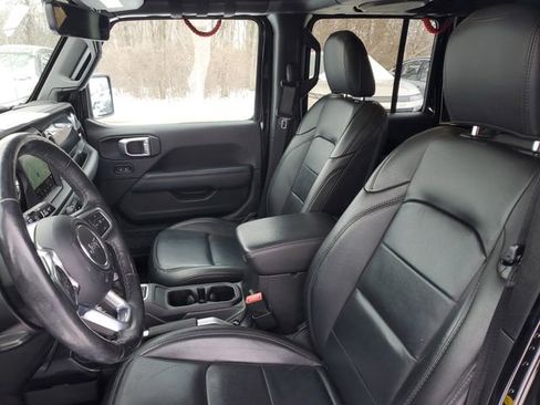 Used 2020 Jeep Wrangler Unlimited Sahara image 5
