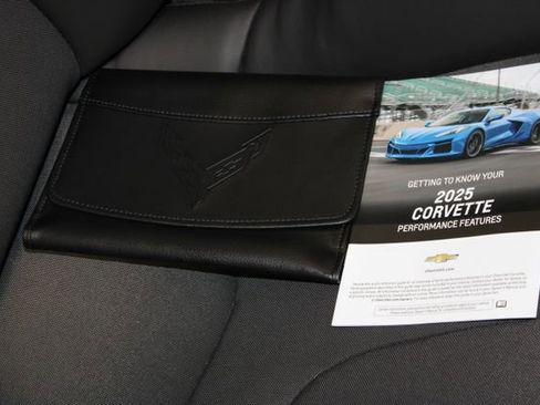 Used 2025 Chevrolet Corvette Z06 RWD image 39