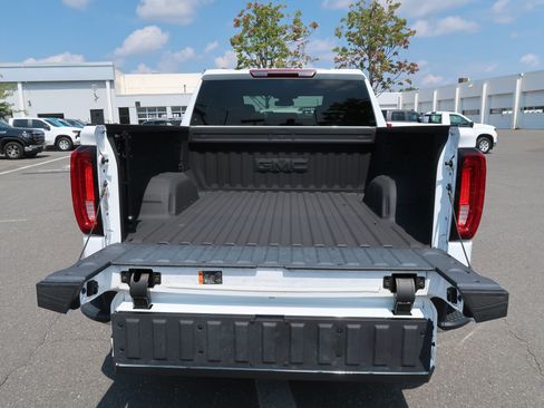 Used 2024 GMC Sierra 1500 SLT w/ SLT Premium Package AWD/4WD image 36