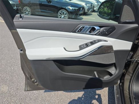 New 2026 BMW X5 xDrive50e AWD/4WD image 18