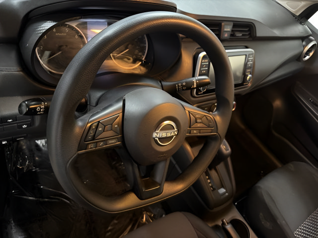 Used 2024 Nissan Versa S FWD image 17