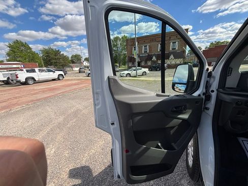 Used 2025 Ford Transit 350 XLT RWD image 9