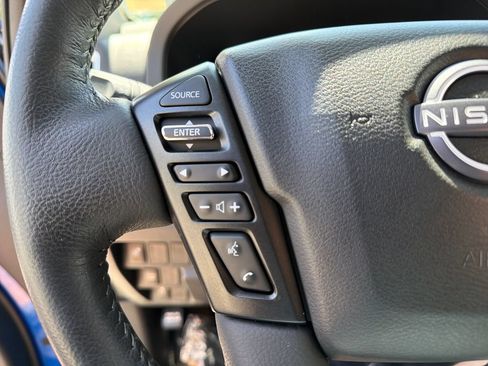 Used 2025 Nissan Frontier SV w/ SV Convenience Package RWD image 19