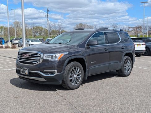 Used 2019 GMC Acadia SLT AWD/4WD image 2