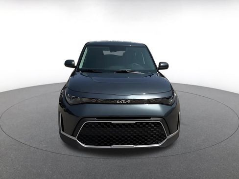 Used 2025 Kia Soul LX w/ LX Technology Package FWD image 4