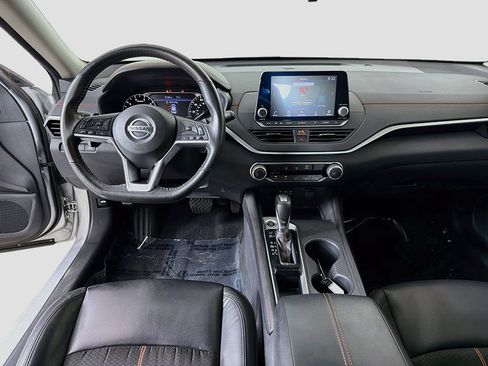 Used 2022 Nissan Altima 2.5 SR FWD image 24