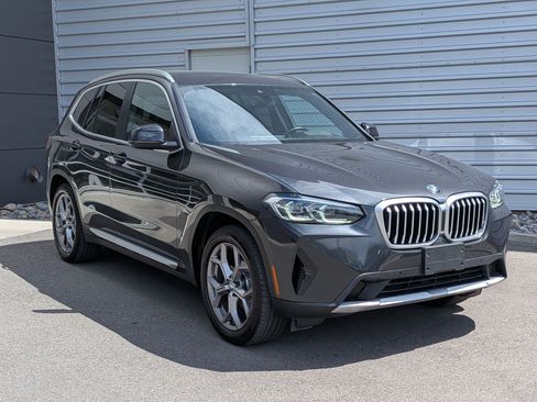 Used 2024 BMW X3 xDrive30i AWD/4WD image 3