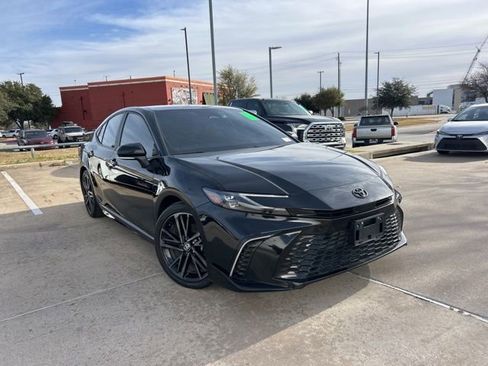 Used 2025 Toyota Camry XSE image 1