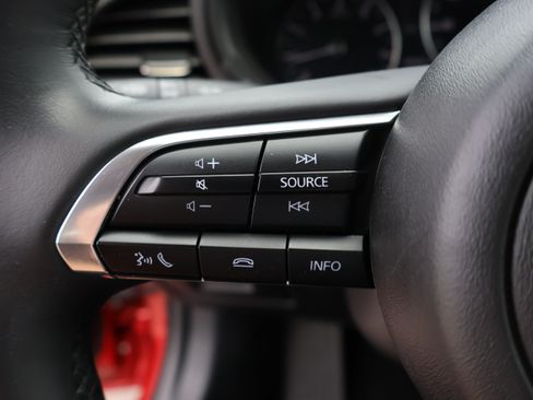 Used 2025 MAZDA MAZDA3 s FWD image 35