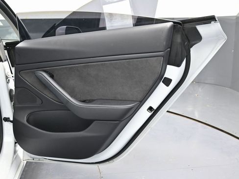 Used 2019 Tesla Model 3 Long Range image 40