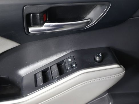 Used 2022 Toyota Highlander XLE image 37