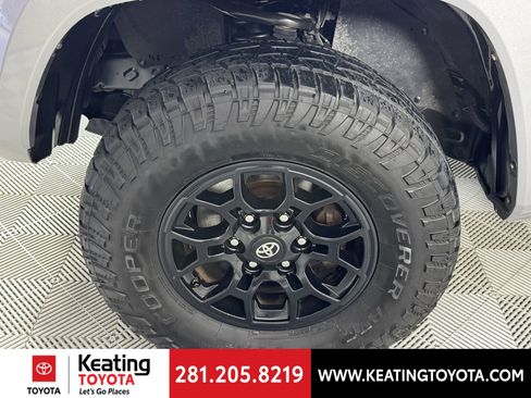 Used 2020 Toyota Tacoma SR5 image 28