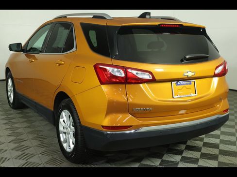 Used 2019 Chevrolet Equinox LT FWD image 16