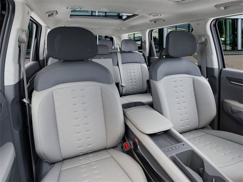 New 2026 Kia EV9 Wind image 15