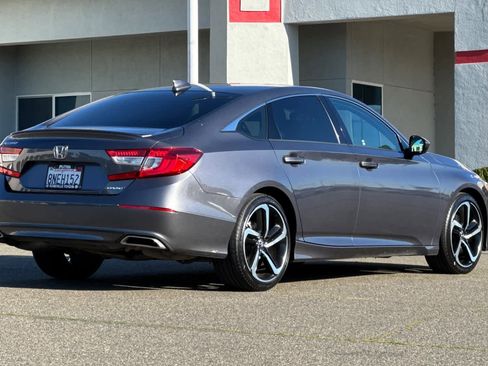 Used 2020 Honda Accord Sport image 2