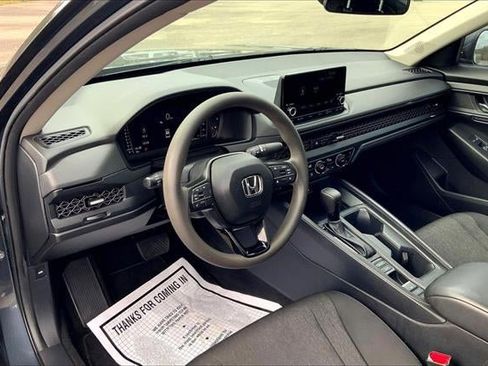 Used 2023 Honda Accord EX image 13