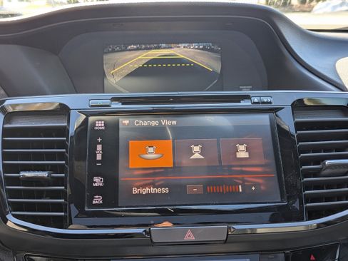 Used 2017 Honda Accord EX-L image 21