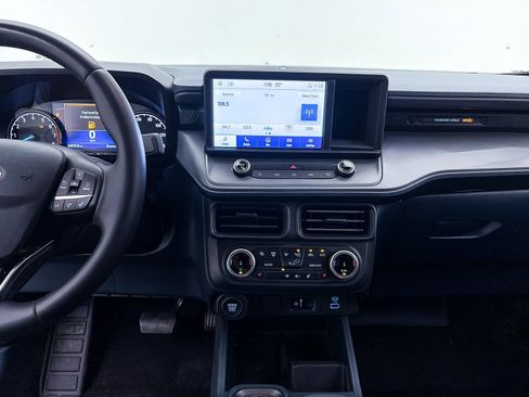 Used 2024 Ford Maverick Lariat w/ Black Appearance Package image 9